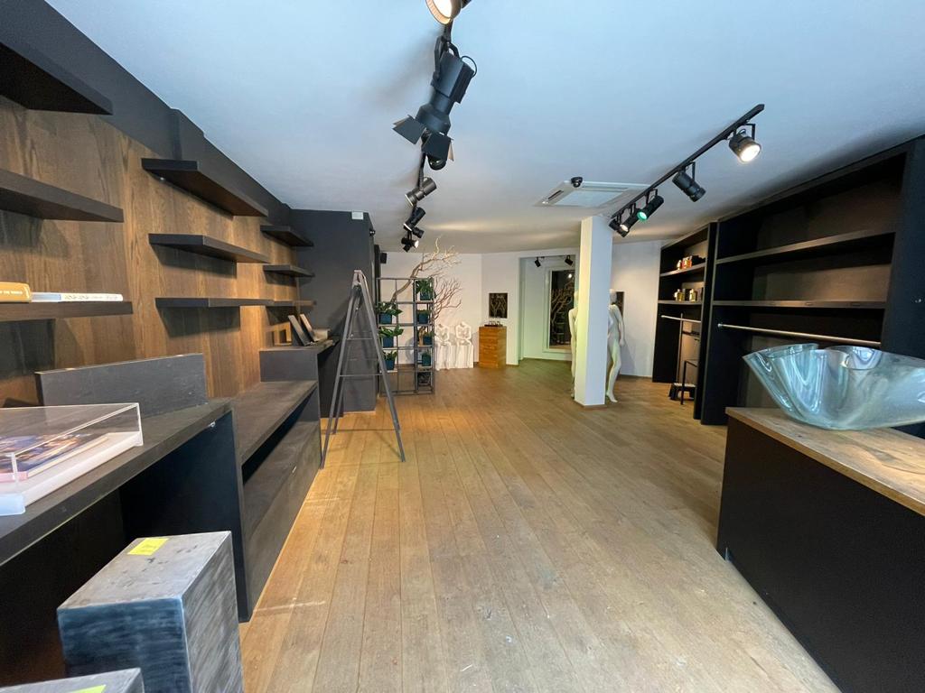 b8984379-c158-45d5-a7d9-c3e90c7596f4